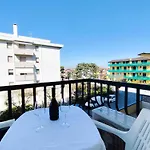 Apartment In Lido Di Jesolo 25174